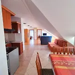 Ildiko Apartmanhaz Zamárdi