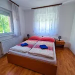 Ildiko Apartmanhaz 3* Zamárdi