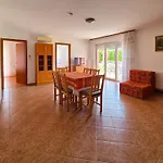 Ildiko Apartmanhaz 3*