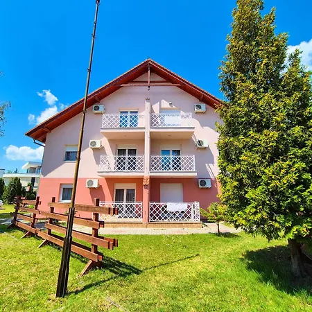 Ildiko Apartmanhaz Apartmanhotel 3*