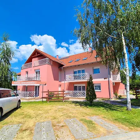Ildiko Apartmanhaz Apartahotel Zamárdi