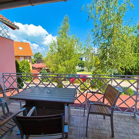 Ildiko Apartmanhaz 3*