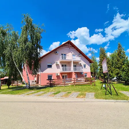 Ildiko Apartmanhaz Апарт-отель