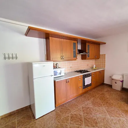 Ildiko Apartmanhaz Апарт-отель 3*