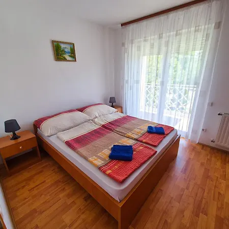 Ildiko Apartmanhaz מלון דירות