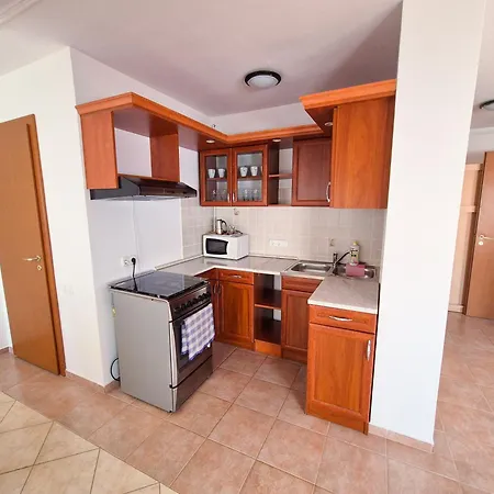 Ildiko Apartmanhaz מלון דירות זמראדי