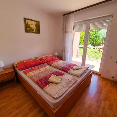 Ildiko Apartmanhaz Zamárdi