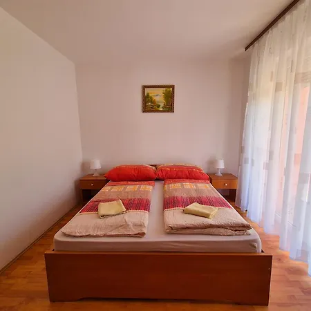 Ildiko Apartmanhaz 3* Zamárdi