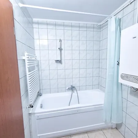 Ildiko Apartmanhaz מלון דירות