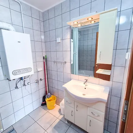 Ildiko Apartmanhaz מלון דירות 3*