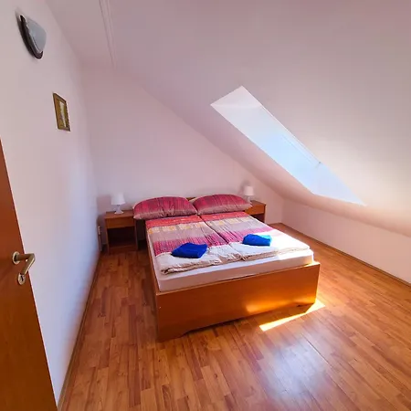Ildiko Apartmanhaz Apartahotel Zamárdi
