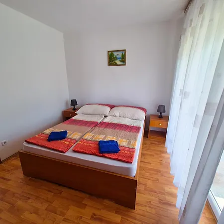 Ildiko Apartmanhaz 3*