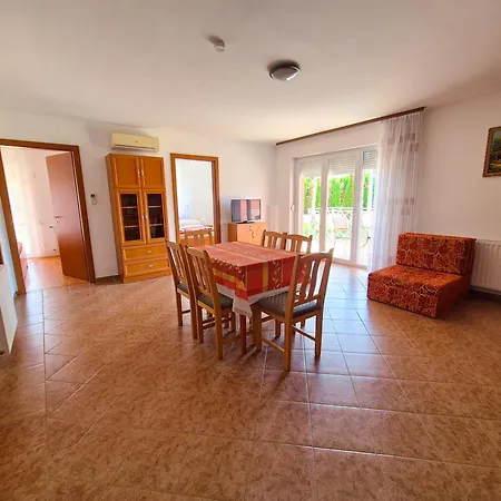 Апарт-отель Ildiko Apartmanhaz