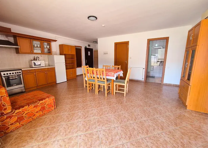 Ildiko Apartmanhaz Zamárdi