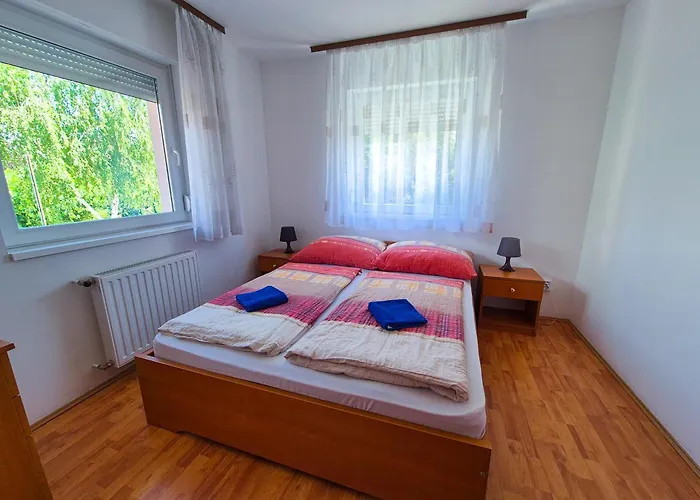 Ildiko Apartmanhaz 3* Zamárdi