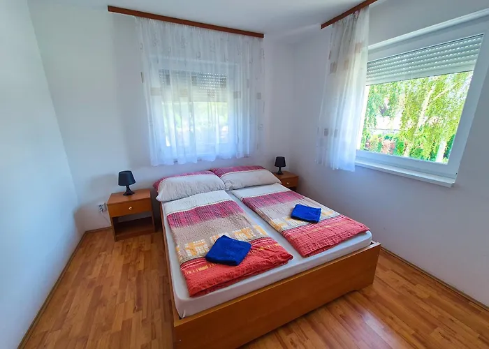 Ildiko Apartmanhaz Apart Otel Zamárdi