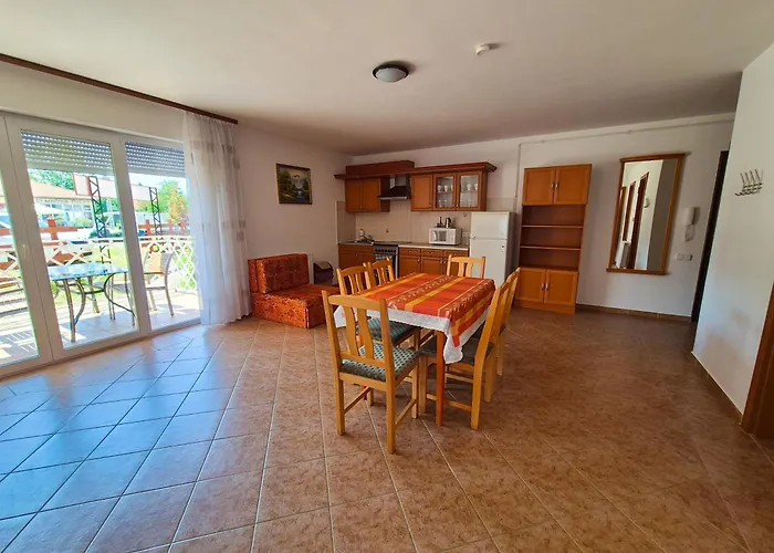 Ildiko Apartmanhaz Zamárdi