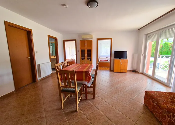 Ildiko Apartmanhaz Zamárdi